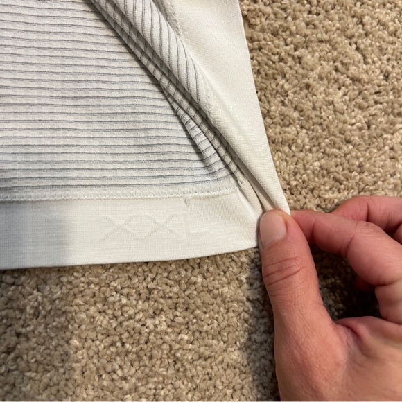 Men’s XXL Lululemon Polo Shirt - Picture 3 of 8